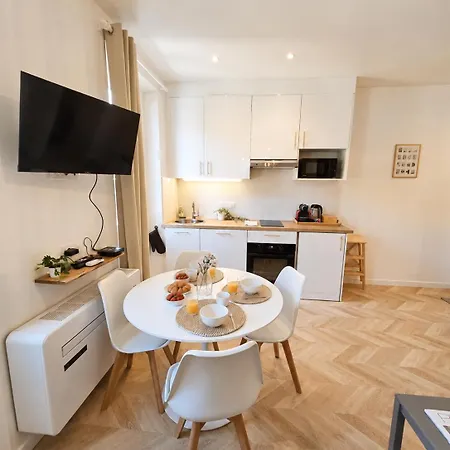 Apartment Collection Prestige, T3, 6p, Ac, Coeur Vieil