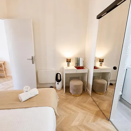 Collection Prestige, T3, 6p, Ac, Coeur Vieil Apartment Antibes