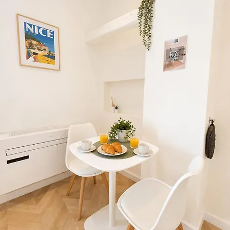Apartment Collection Prestige, T3, 6p, Ac, Coeur Vieil